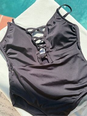 Black Ribbed One Piece Swimsuit M Front Strappy Bodysuit